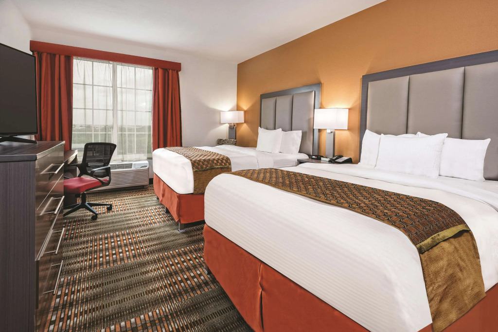 La Quinta by Wyndham San Antonio by Frost Bank Center