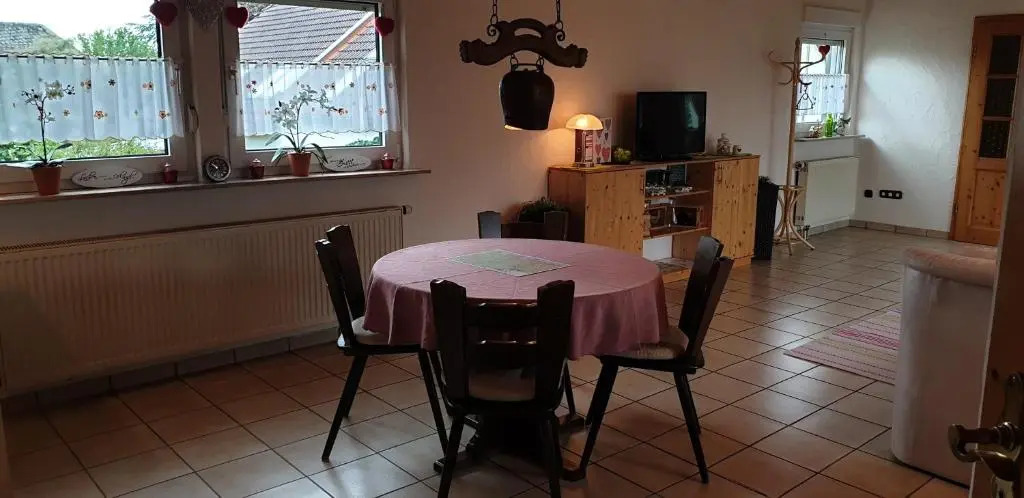 Ferienwohnung Weingut Leis
