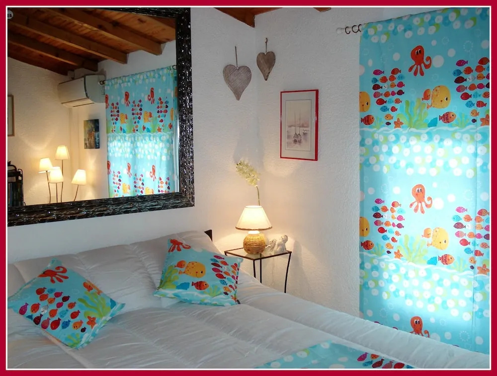 House with 2 Bedrooms in Argeles Sur Mer, with Shared Pool, Enclosed Garden And Wifi - 2 Km From the Beach