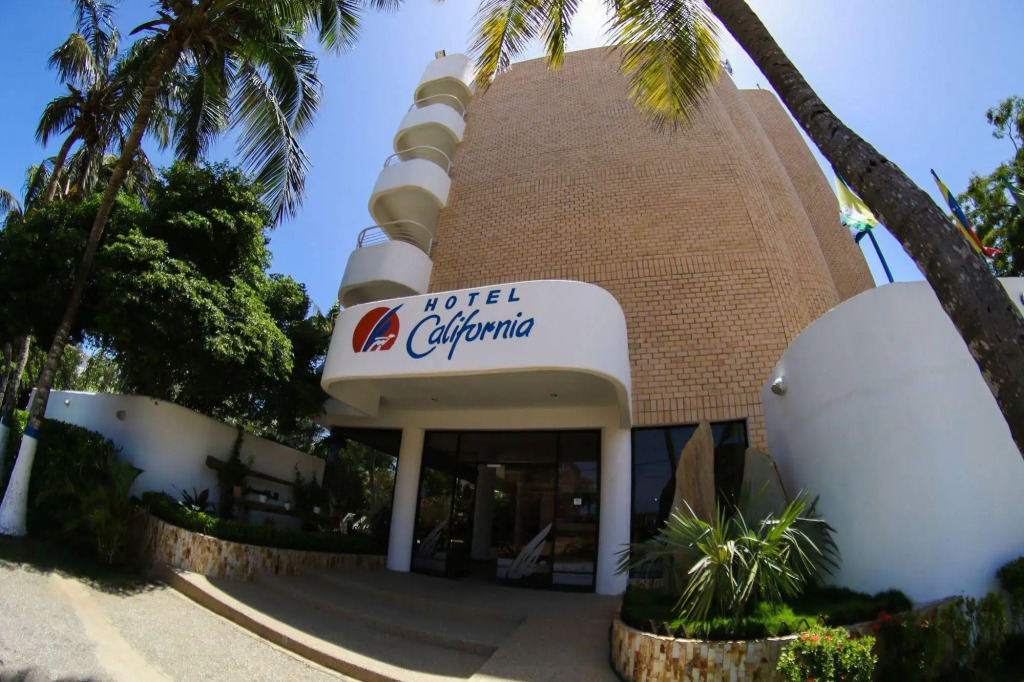 Hotel California Playa El Yaque