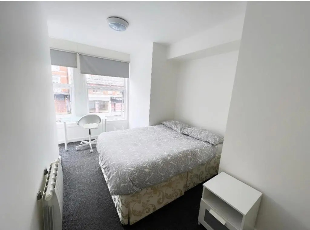 Bournemouth Town Centre 6 Double Bed Apartment