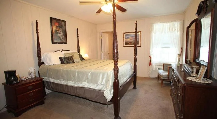 Tombstone Bordello Bed & Breakfast