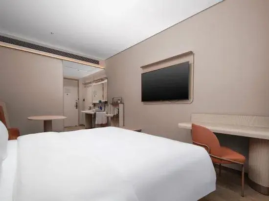 HanTing Hotel (Puyang Sports Stadium Lishan Road)