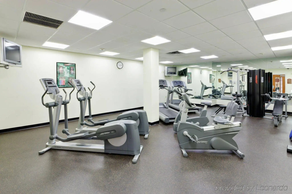 Holiday Inn Express & Suites Riverhead - Long Island by IHG