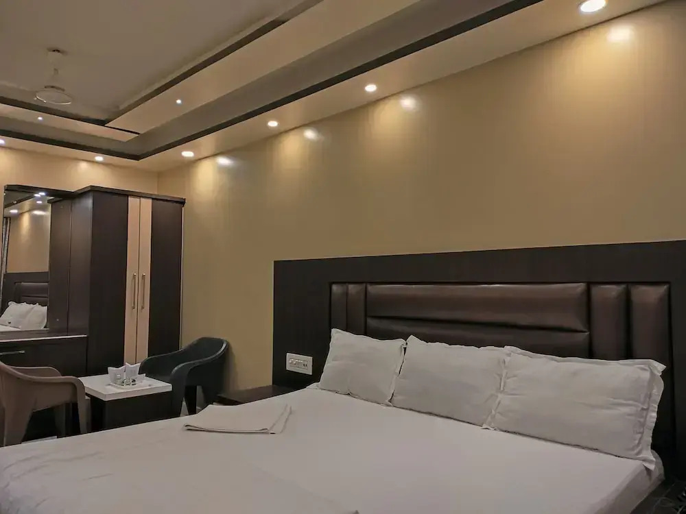 HOTEL BINAPANI Deluxe 1