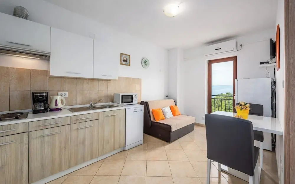 Pleasant Apartment With Pool, Sauna, Hot Tub