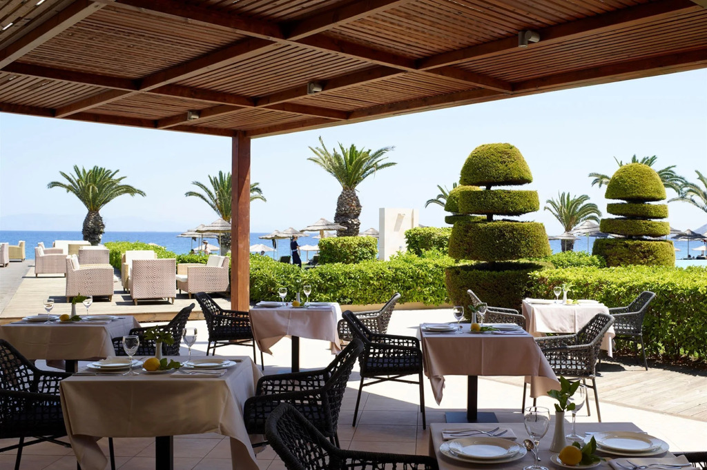 The Ixian Grand & All Suites