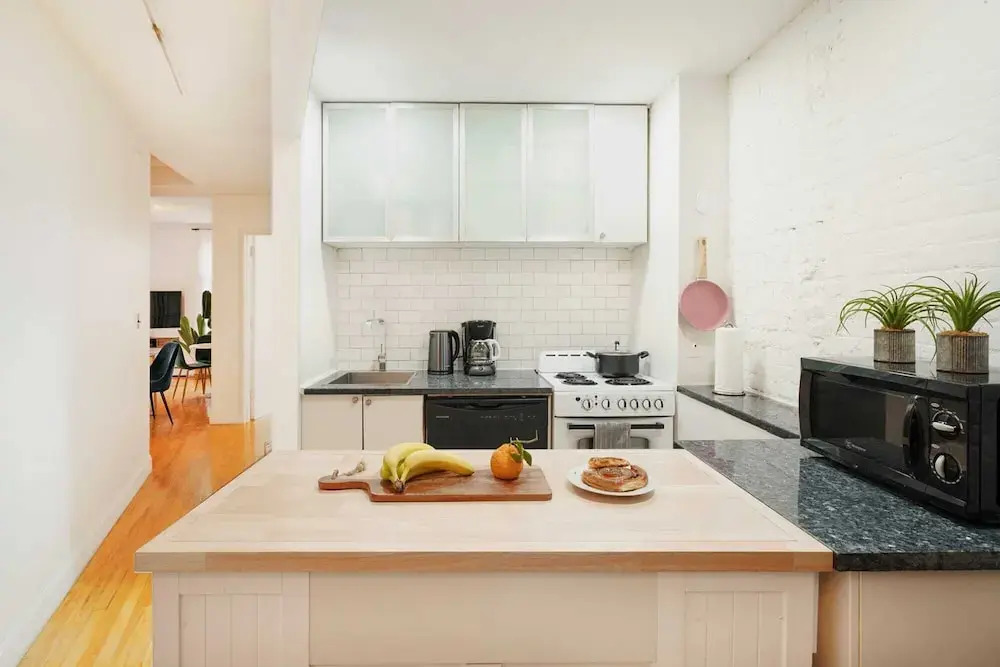 139 West Village Apt