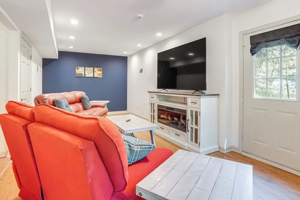 4 Mi to Massanutten Resort: Family Home w/ Views!
