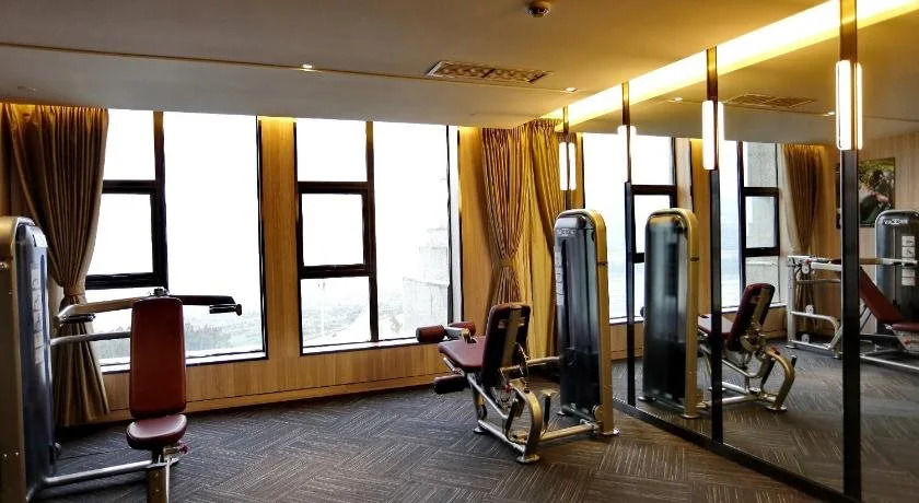 Yibin Celebrity City Hotel