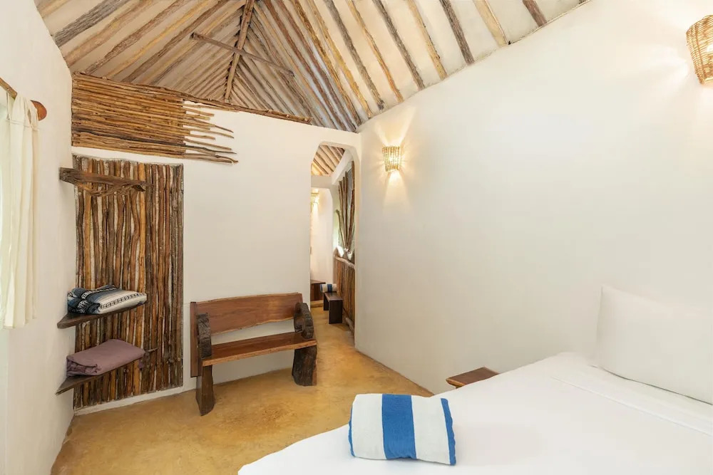 Yaxchen Tulum Cabañas & Cenote