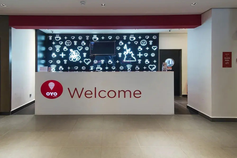 OYO 306 Tune Hotel
