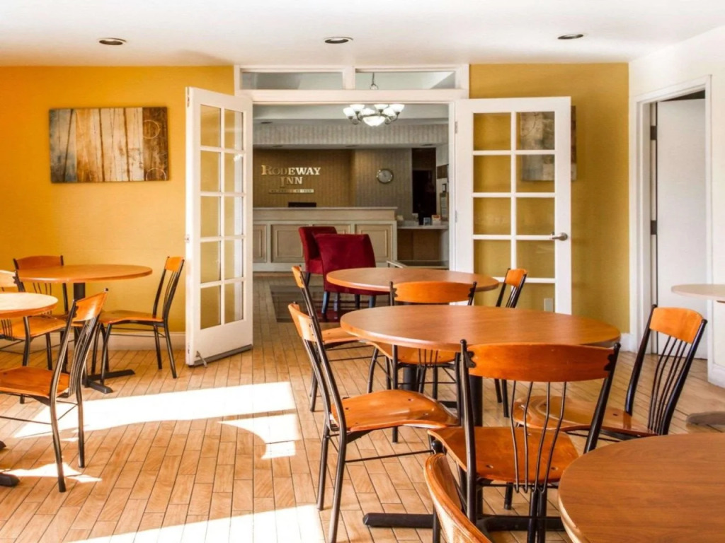 Pacific Coast Inn