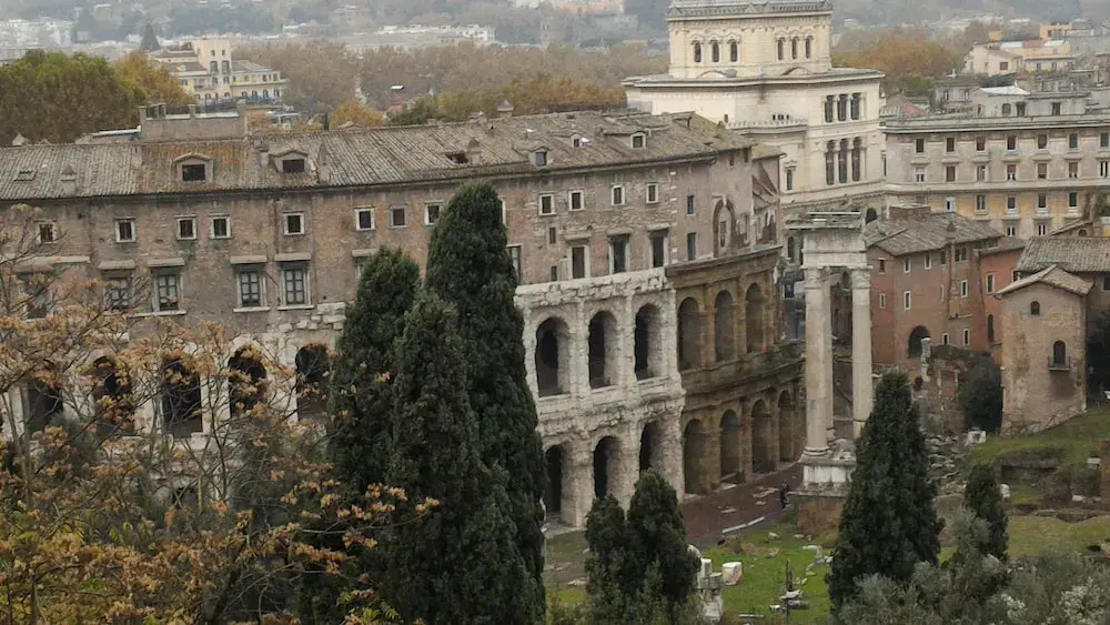 Blaserna House "in the Heart of Shopping in Roma"