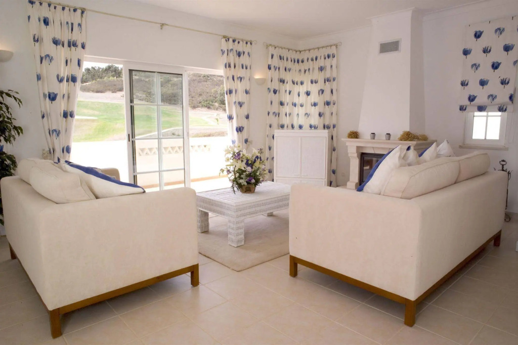 Quinta da Encosta Velha Golf & Leisure Village