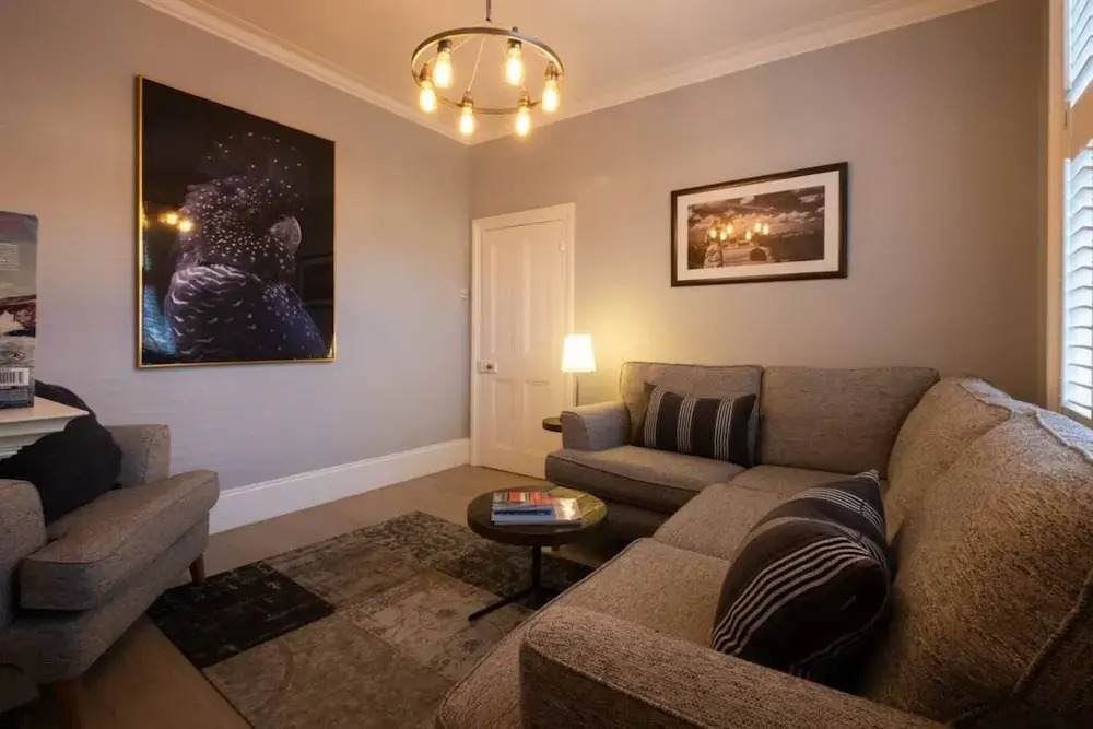 Stylish 2 Bed House in Superb Greenwich Location