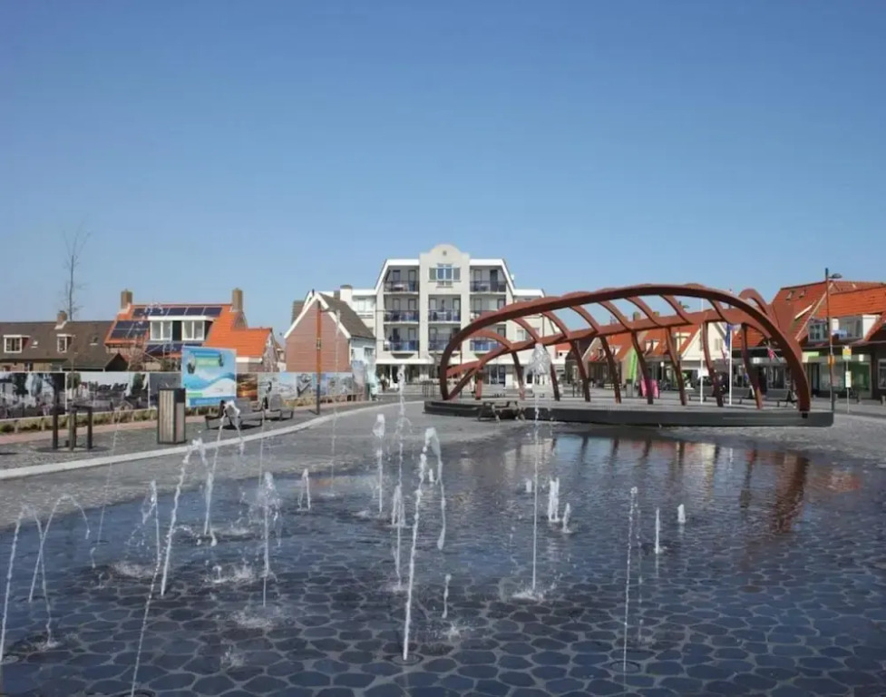 Ground-floor Apartment in Petten in Centre