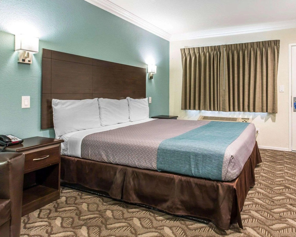 Rodeway Inn & Suites Inglewood