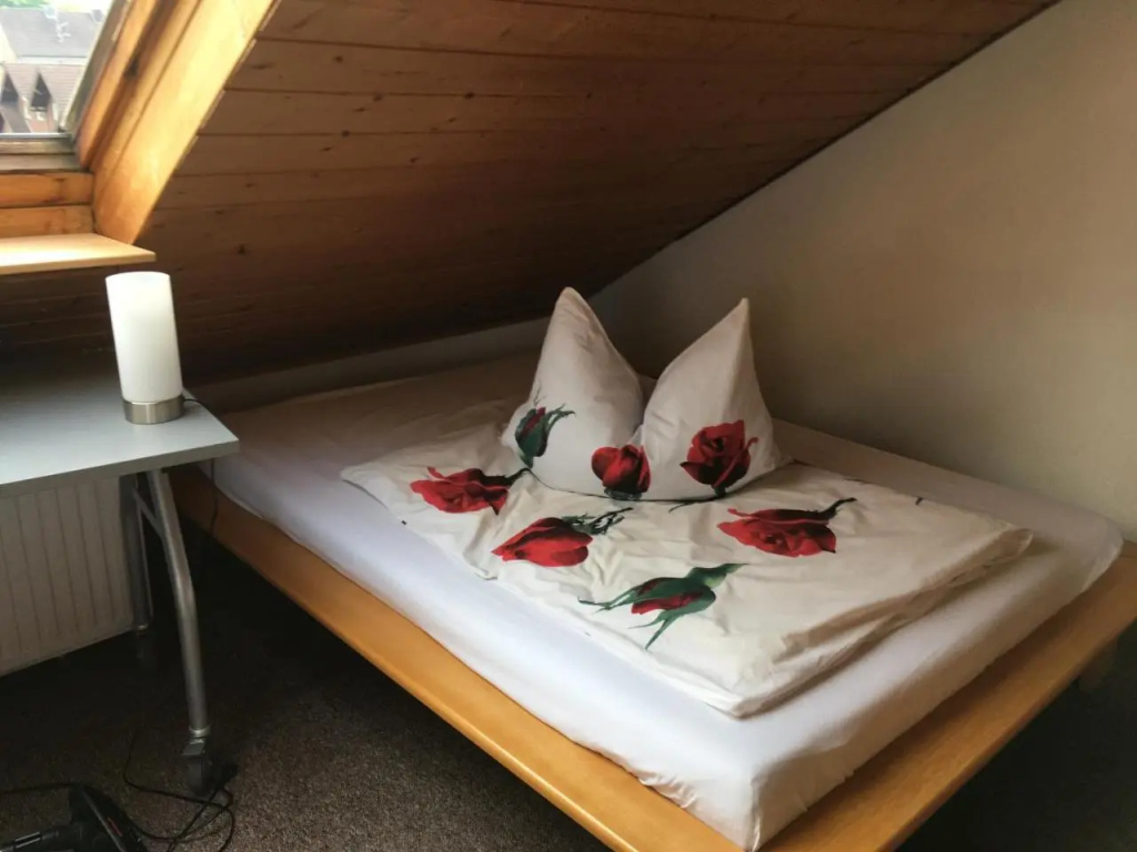 Sonnige Dachgeschoßwohnung (Adults Only)