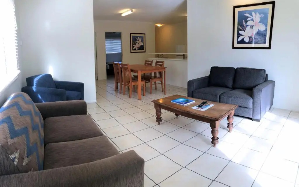 Cairns Queenslander Hotel & Apartments