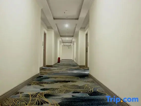 Weiduo Light Luxury Hotel (Huizhou Honghua Lake Branch)