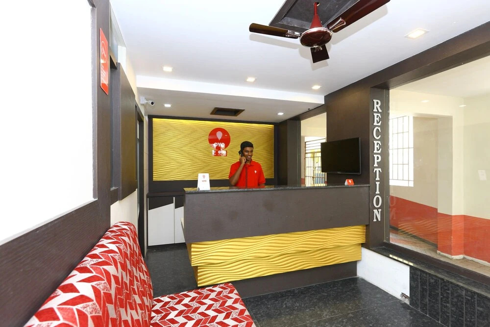 Oyo 40876 Sri Kamadhenu Residency