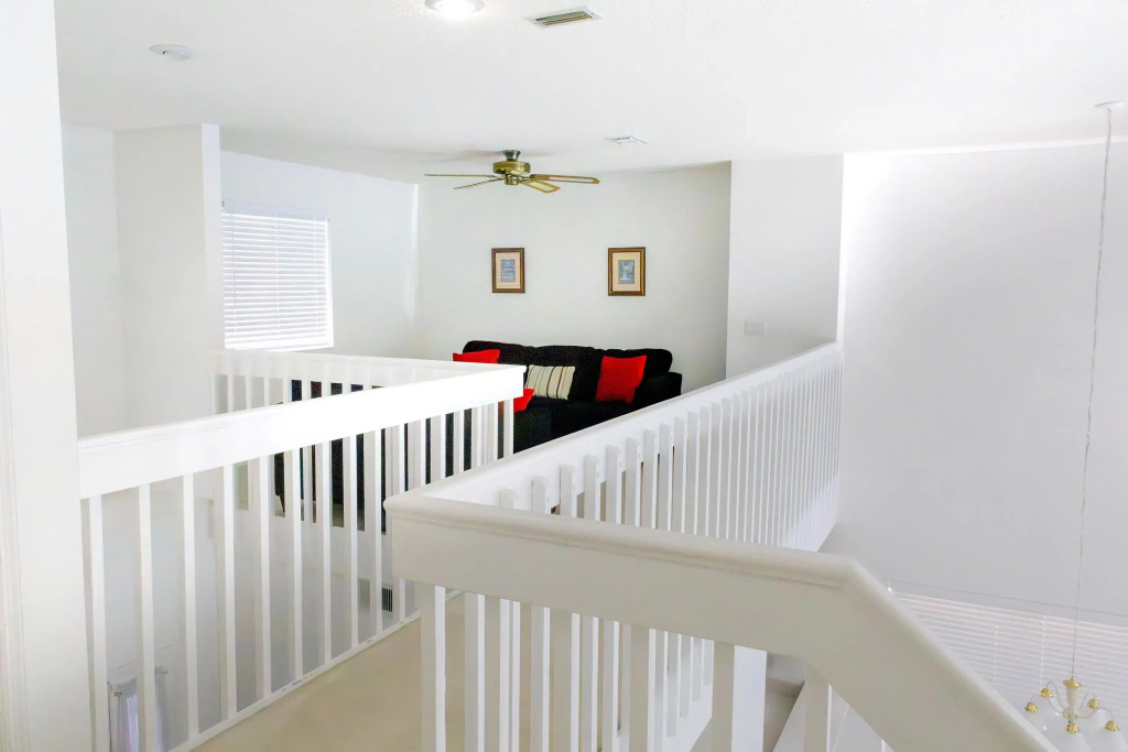 3 Bedroom 2.5 Bathroom Villa with Lakeside Pool, Kissimmee, US