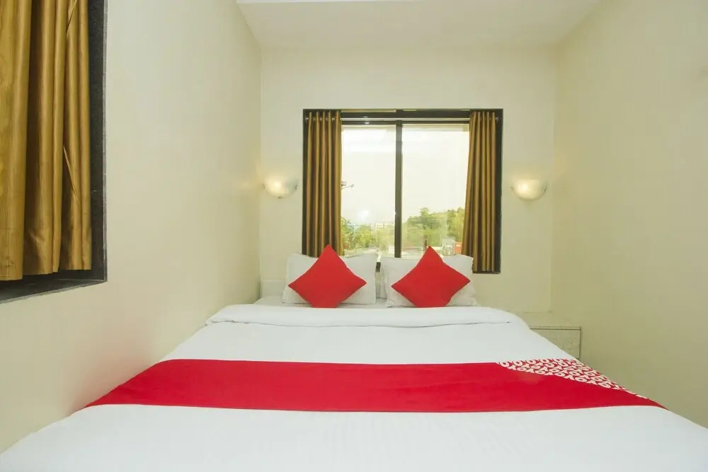 OYO 18610 Hotel Parivar Garden