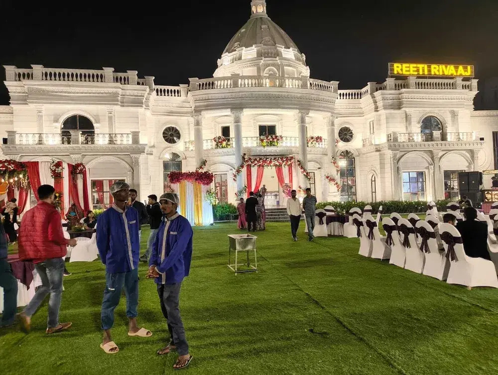 Reeti Rivaaj Hotel Patna