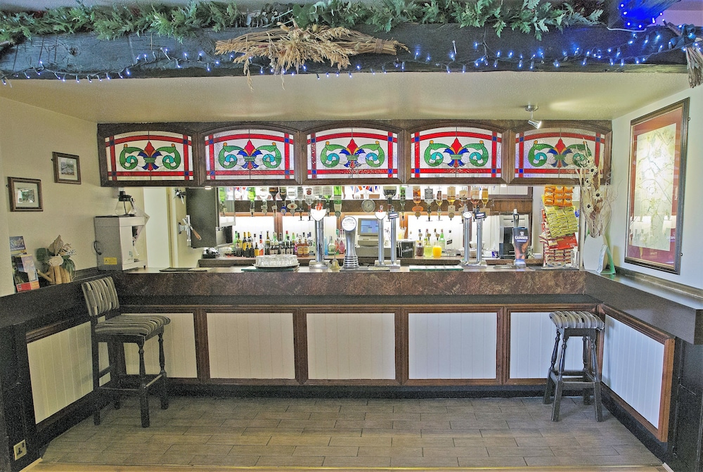 Tollgate Hotel & Leisure
