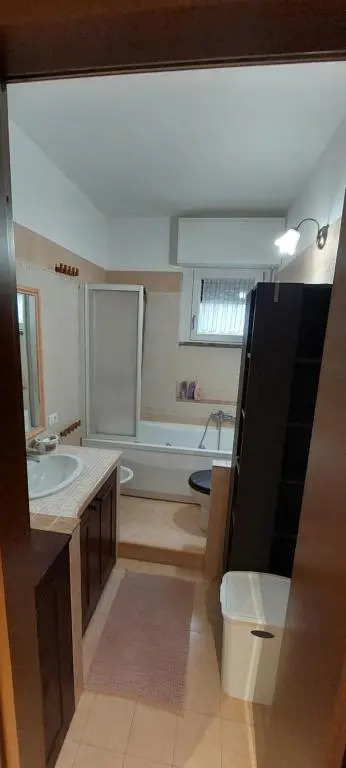 Chri02house