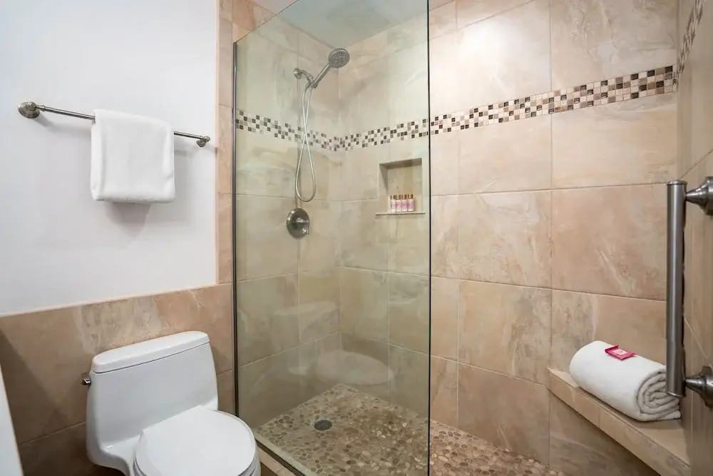 Wailea Ekolu 1204 - Modern Ocean View Condo w/ Large Lanai, King Bed, & Split AC