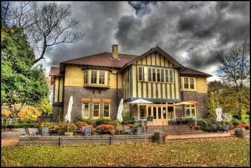 Lindsay House Guest House