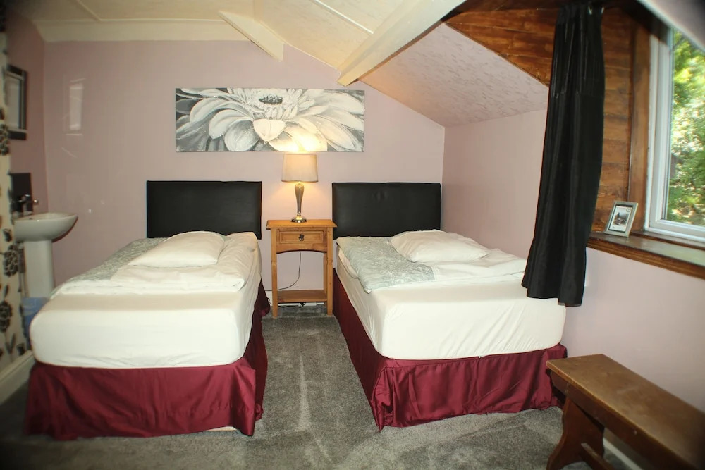 Lledr House Hostel near two Zip World sites