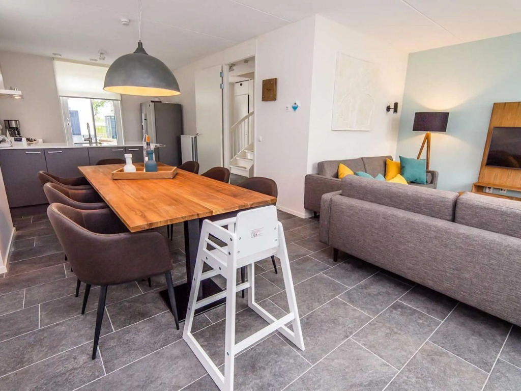Luxurious Home with Whirlpool, 4km From Maastricht