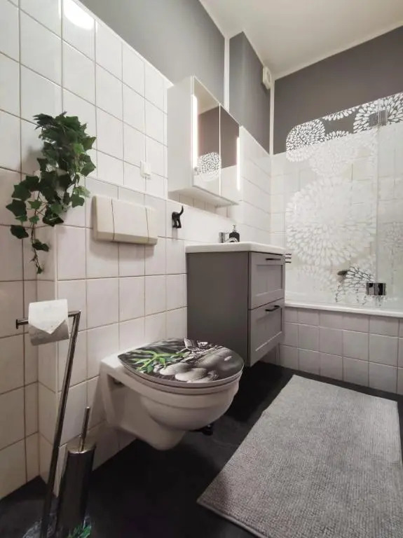 Exclusive Suite South Central