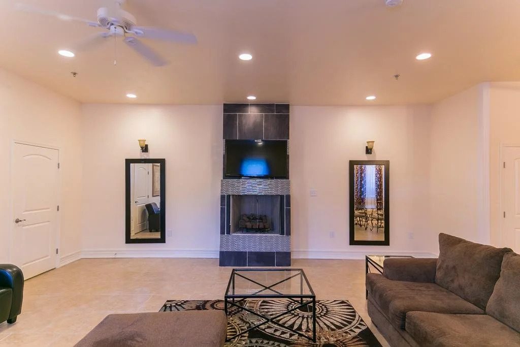 Carondelet Street Modern Suites