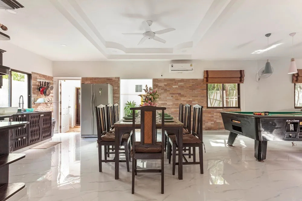 LUMALAND Luxury Pool Villa Pattaya Walking Street
