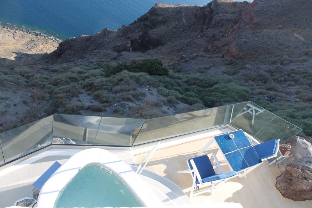 Iconic Santorini, a Boutique Cave Hotel by Sandglass