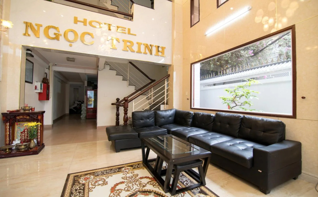 Ngoc Trinh Hotel by RedDoorz