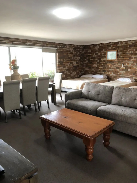 Ettalong Beach motel