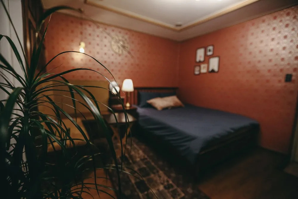 Antique House
