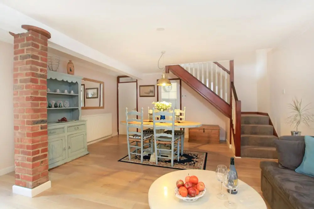 Maisonette No. 06 Magdalen Mews
