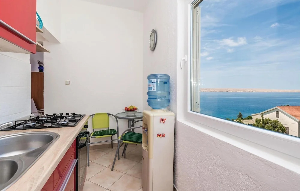 Stunning Home in Lukovo Sugarje With Wifi and 2 Bedrooms