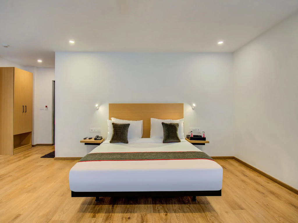 Super Townhouse Paldi Bus Terminal Ahmedabad Formally Neelkanth