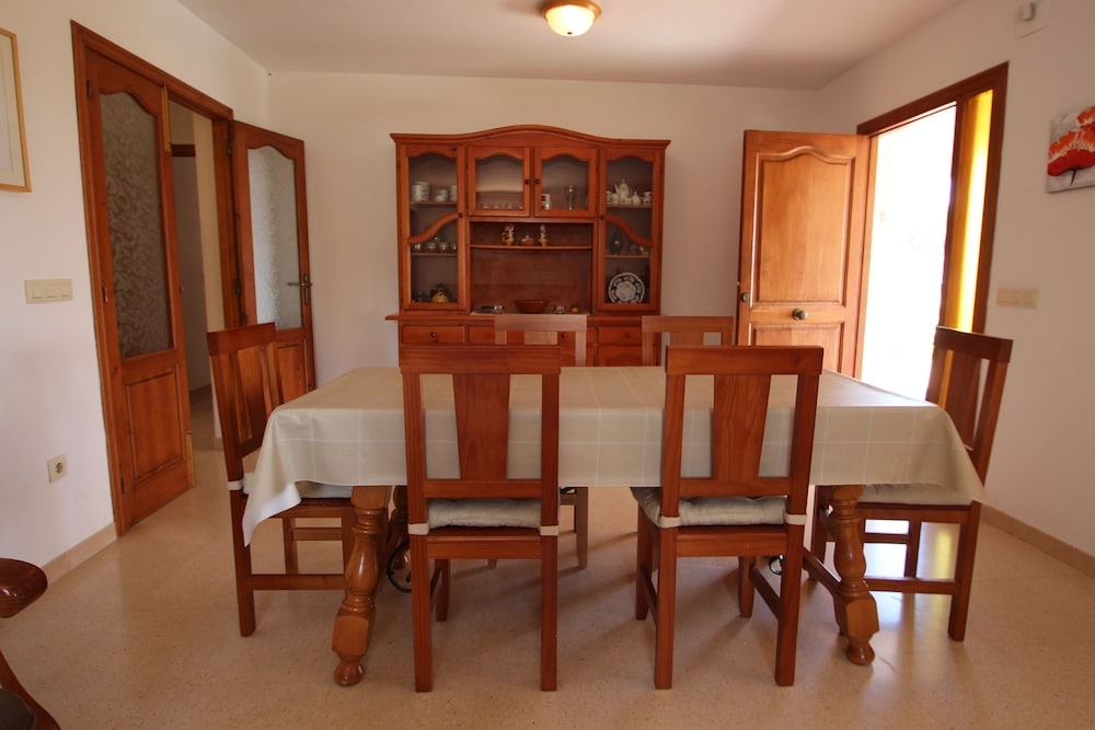Laura-29A - pretty holiday property with garden and private pool in Calpe
