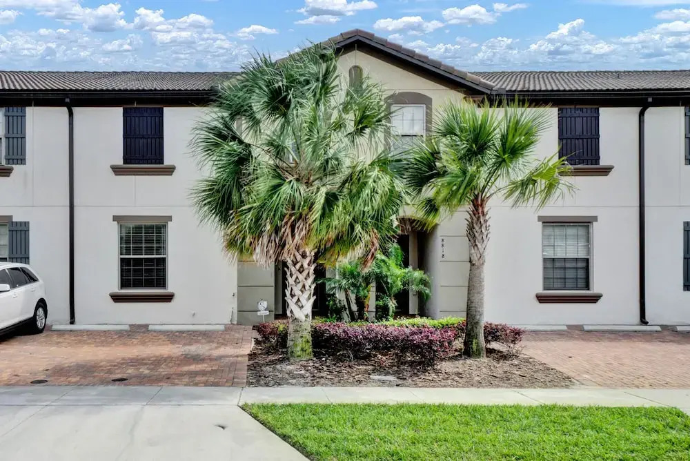 8814 Geneve CT, Kissimmee, 4 BED