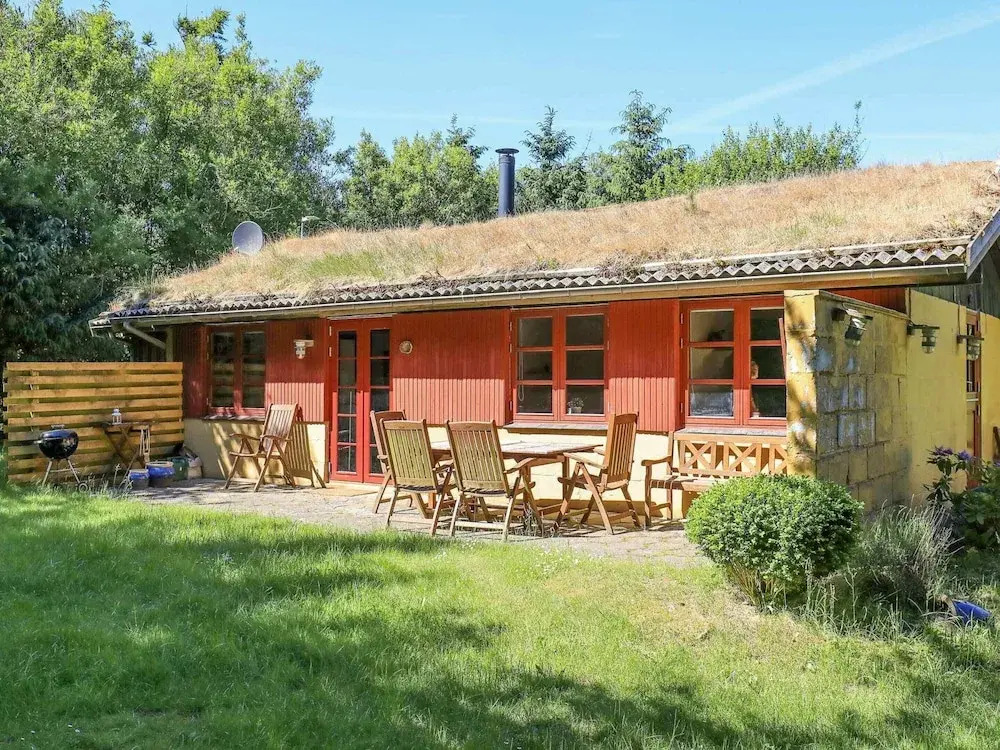 6 person holiday home in Blokhus