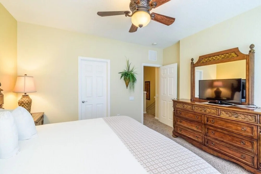Luxury Modern Town [cdc Compliant] 4004 3 Bedroom Home
