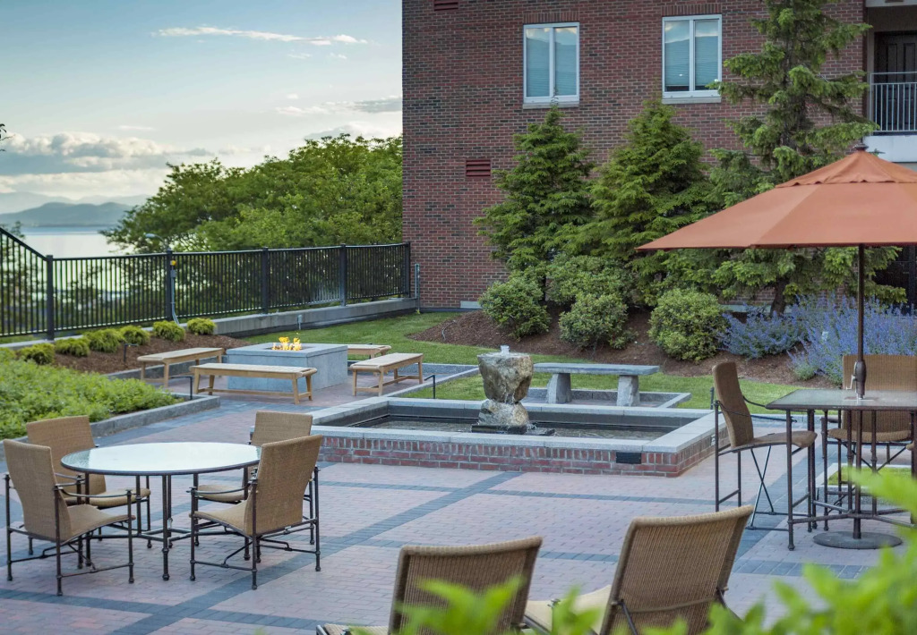 Courtyard Burlington Harbor
